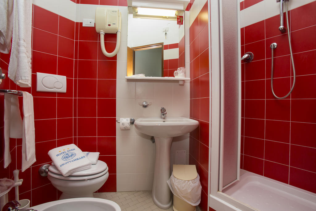 Hotel Eden Гротамаре Стая снимка